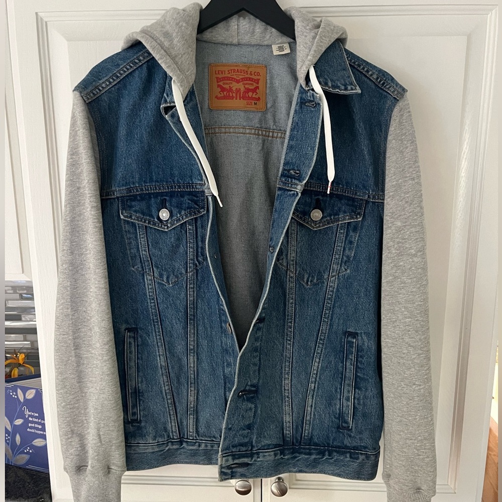 Levi’s Men’s Size Medium Jean Jacket Sweatshirt